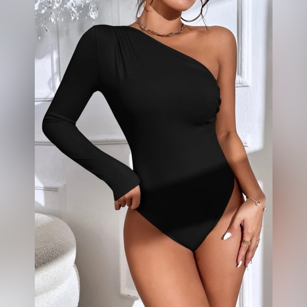 Black shirt from shein size L